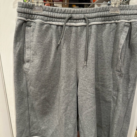 Puma sweatshorts - Picture 3 of 6